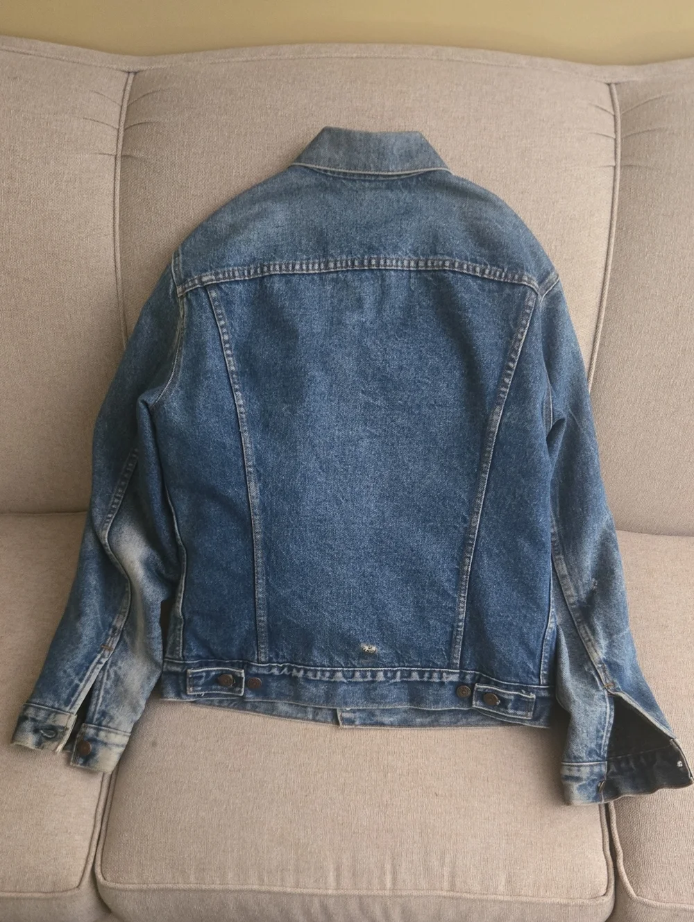 Size 40 Large Vintage Levi's Trucker Jacket